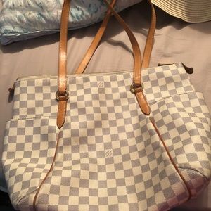 Louis Vuitton neverfull tote *authentic*